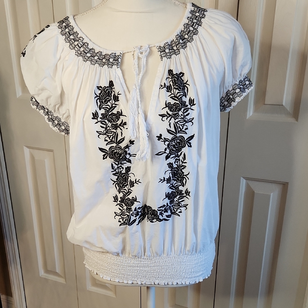 Karen Kane White and Black Smocked Cap Sleeve Blouse